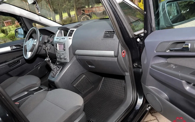 Opel Zafira cena 23999 przebieg: 186000, rok produkcji 2012 z Pińczów małe 704
